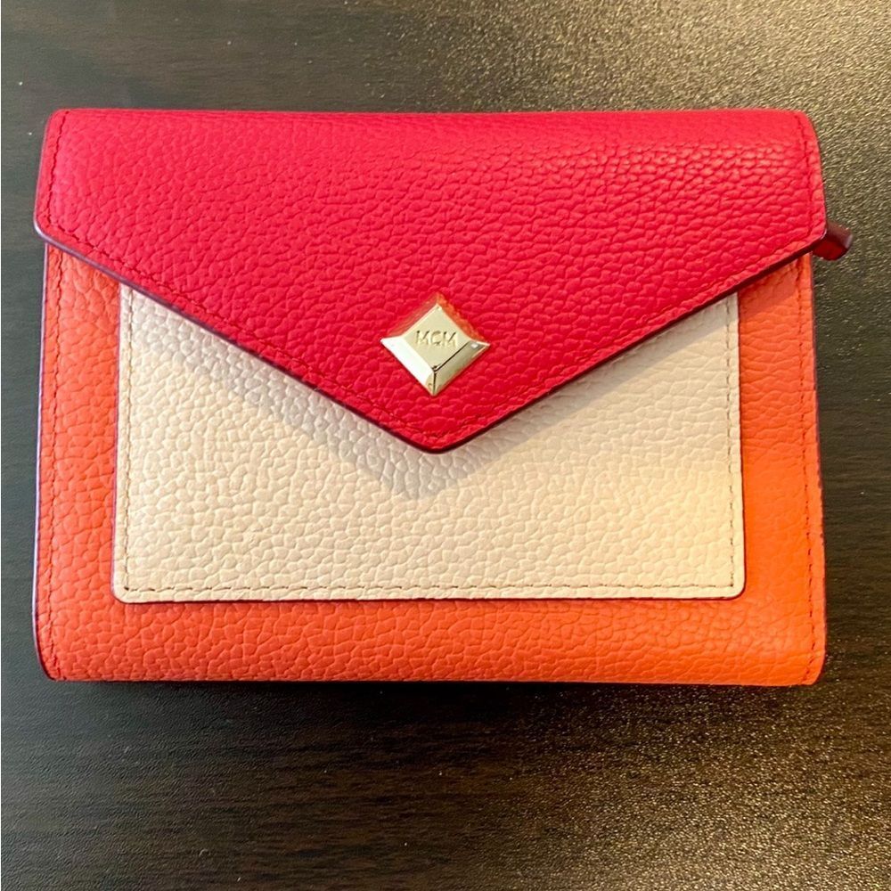 MCM Wallet. Leather